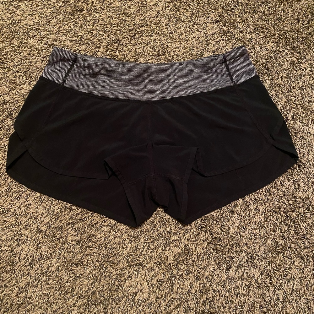 Lululemon speed up short size 6